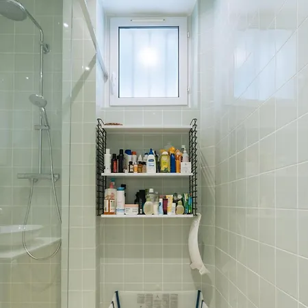 Family Spacious&central 1bd For 4 *